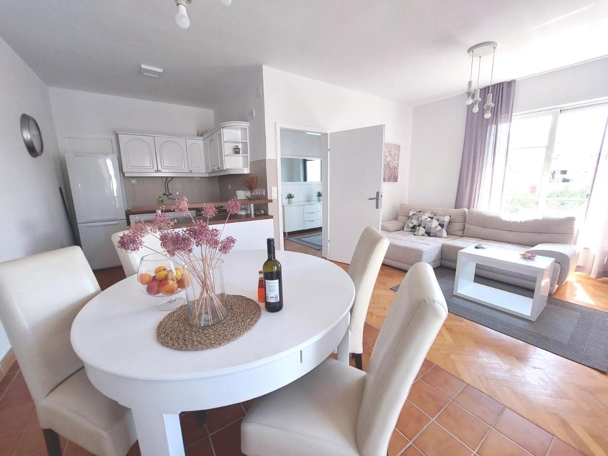 Gulin Apartments Vodice Zewnętrze zdjęcie