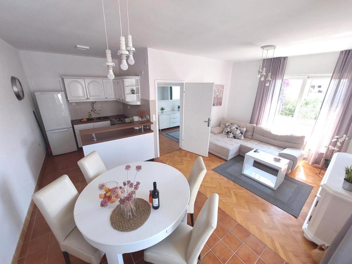 Gulin Apartments Vodice Zewnętrze zdjęcie