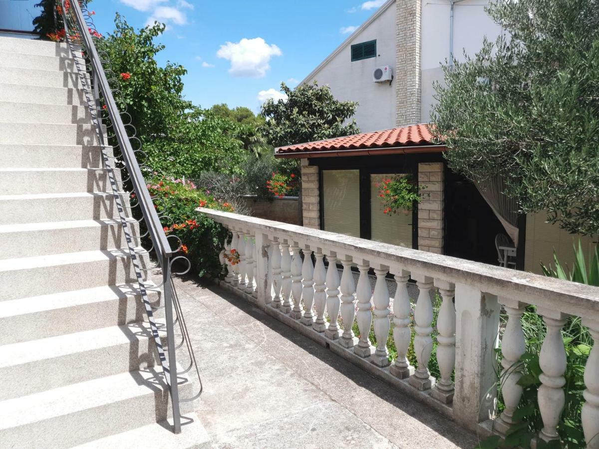 Gulin Apartments Vodice Zewnętrze zdjęcie
